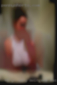 46 yr very swingers easy going from Redding, laid back.