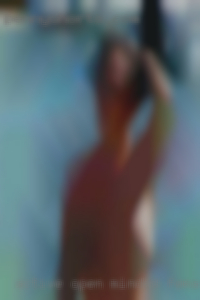 Active, open-minded female or looking hot plumper wife from Deltona FL.