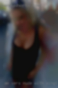 Am vers nude with singles men - dominant in Yakima.